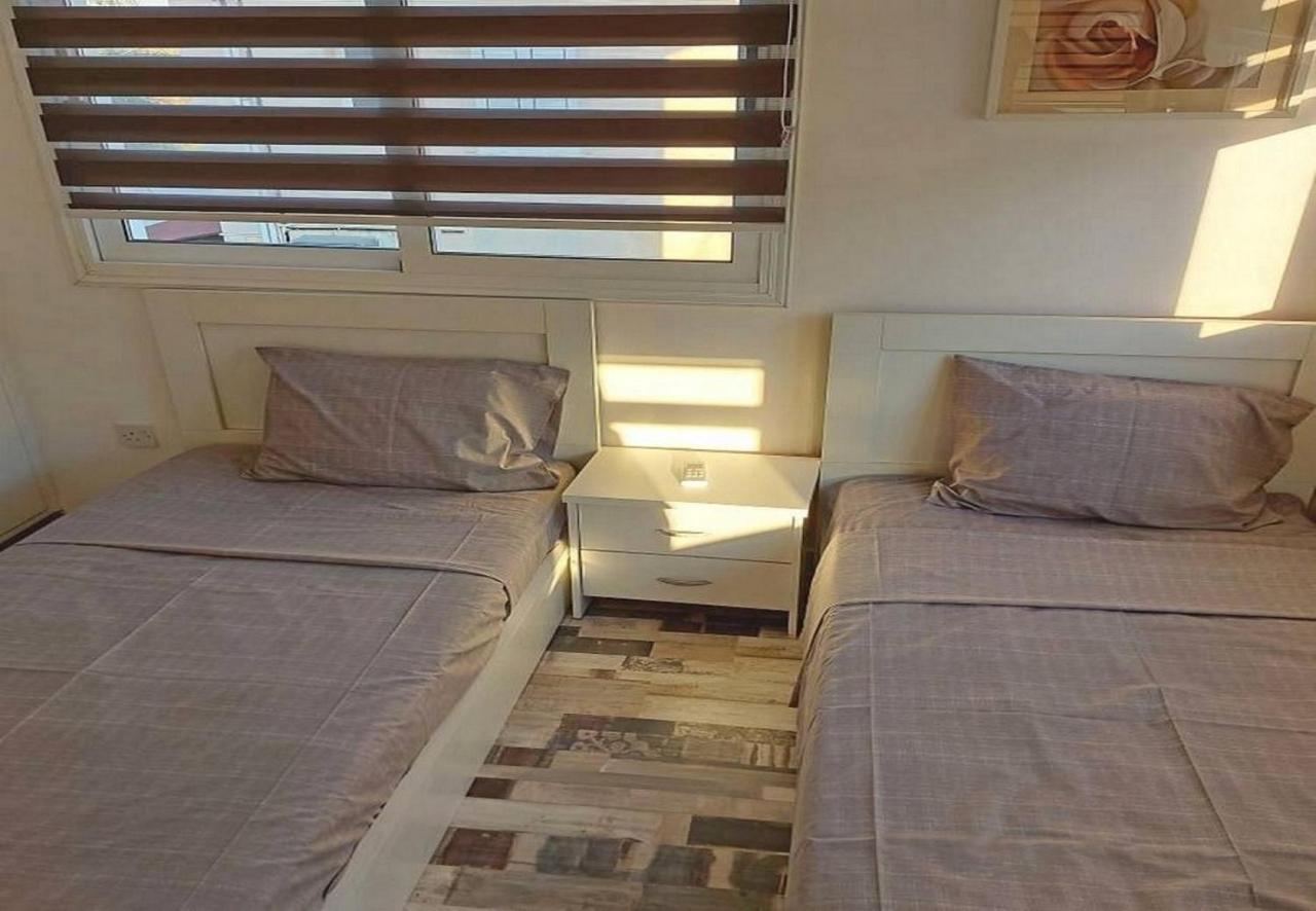 Stylish Villa Паралимни Екстериор снимка